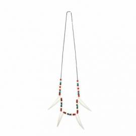 Collier d&#039;indien avec perles et fausses dents